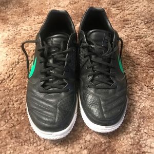 Nike street gato shoes black/green/stealth